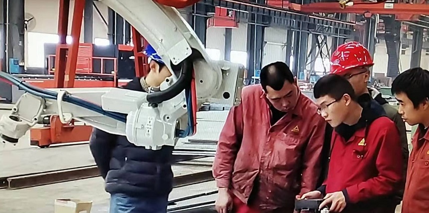 挖掘機(jī)、抓料機(jī)、抓鋼機(jī)、報廢汽車拆解機(jī)等系列產(chǎn)品智能加工工作站