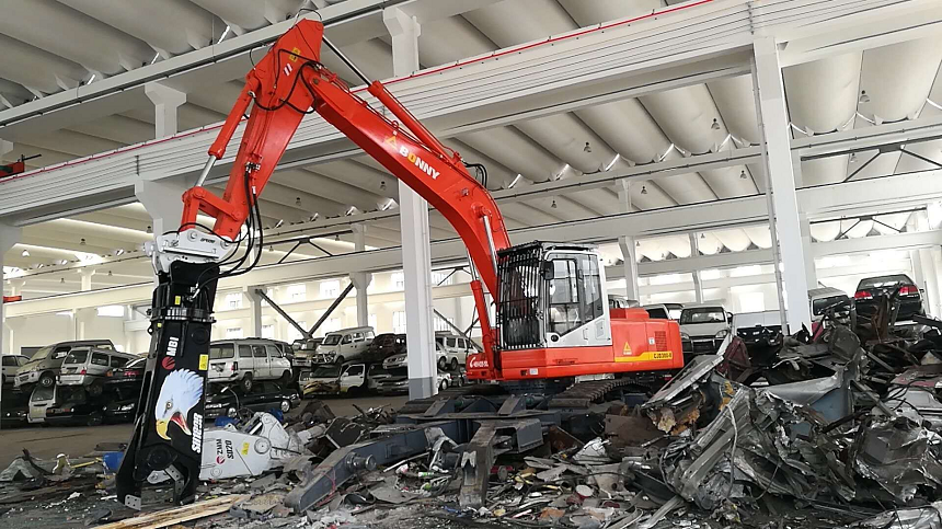 報(bào)廢汽車拆解機(jī).png 報(bào)廢汽車拆解機(jī).png